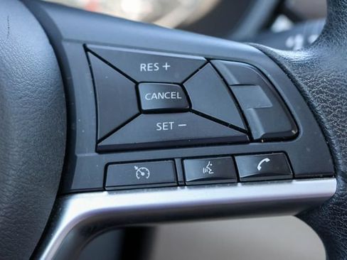 Used 2025 Nissan Altima 2.5 SV FWD image 26