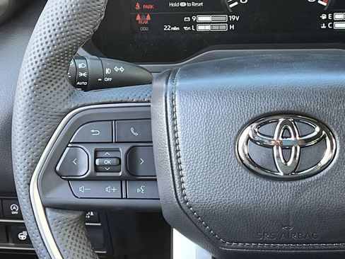 New 2026 Toyota Tundra Limited AWD/4WD image 12