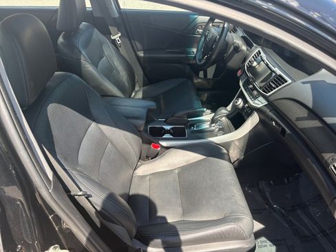 Used 2015 Honda Accord Touring image 32