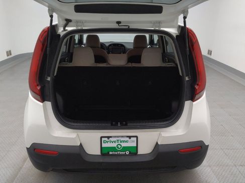 Used 2021 Kia Soul LX image 29