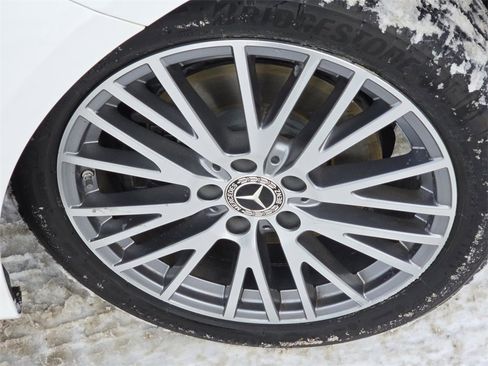 Used 2023 Mercedes-Benz CLA 250 4MATIC image 11