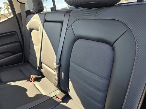 Used 2022 GMC Canyon AT4 image 12