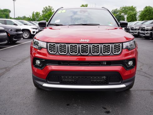 Used 2026 Jeep Compass Limited AWD/4WD image 10