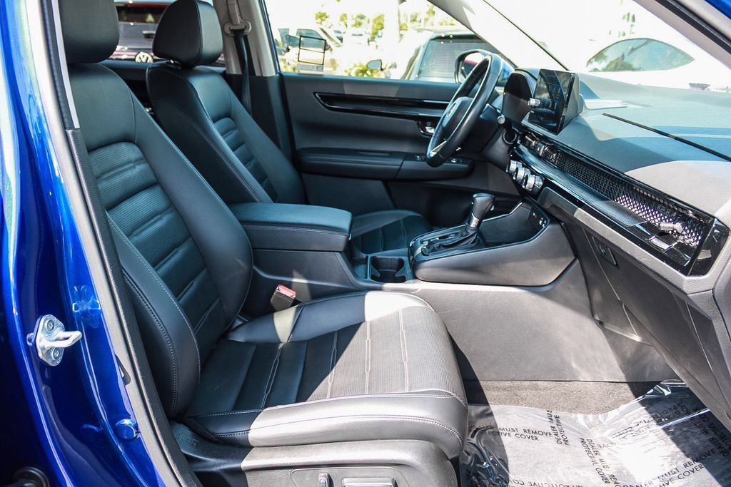 Used 2023 Honda CR-V EX-L image 16