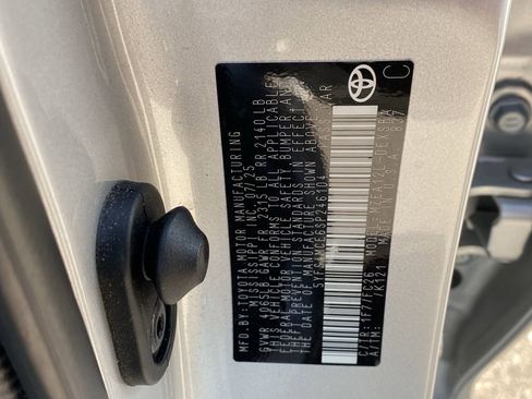 Used 2025 Toyota Corolla SE image 15