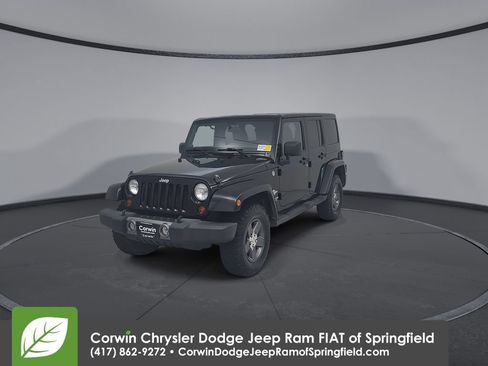 Used 2011 Jeep Wrangler Unlimited Sport w/ Connectivity Group AWD/4WD image 6
