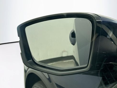 Used 2023 Acura MDX SH-AWD image 16