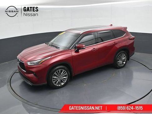 Used 2021 Toyota Highlander Platinum AWD/4WD image 55