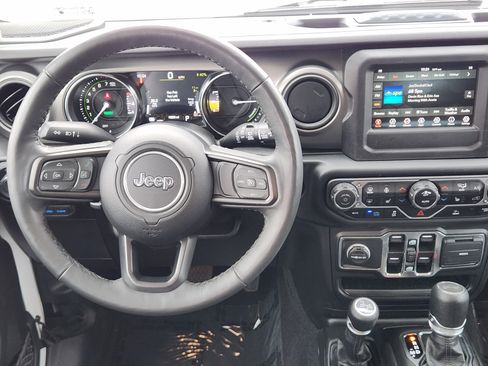 Used 2023 Jeep Wrangler Unlimited w/ Cold Weather Group image 38