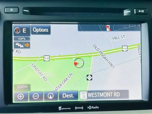Used 2017 Toyota Highlander XLE w/ Carpet Mat Package AWD/4WD image 16