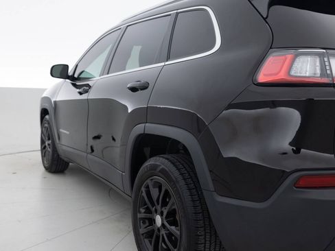 Used 2019 Jeep Cherokee Latitude Plus w/ Cold Weather Group FWD image 13