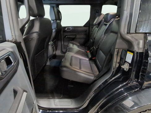 Certified 2025 Ford Bronco Outer Banks AWD/4WD image 13