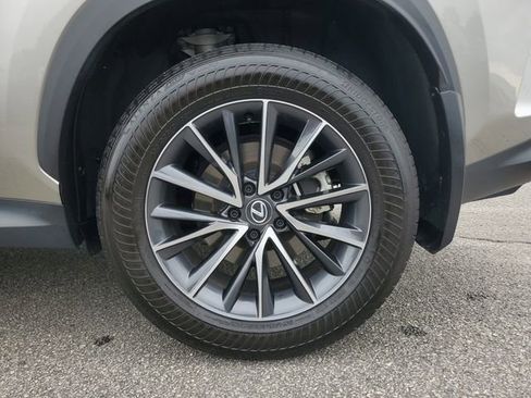 Used 2024 Lexus NX 250 FWD w/ Towing Package (2000 Lbs) image 11