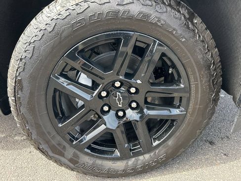 Used 2026 Chevrolet Silverado 1500 RST w/ RST Select Package AWD/4WD image 9