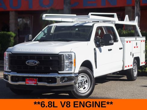 Used 2023 Ford F250 XL w/ XL Chrome Package RWD image 3
