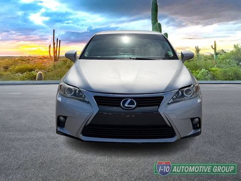 Used 2015 Lexus CT 200h w/ Navigation Package FWD image 3