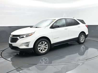 Used 2021 Chevrolet Equinox LS w/ LS Convenience Package