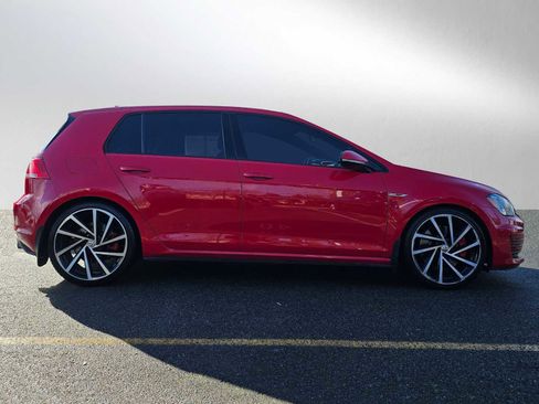 Used 2016 Volkswagen GTI SE image 2