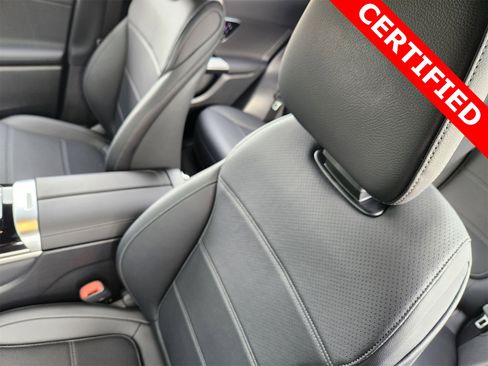 Certified 2025 Mercedes-Benz GLC 300 image 16