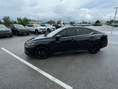 Used 2025 Nissan Sentra SR w/ Midnight Edition FWD image 5