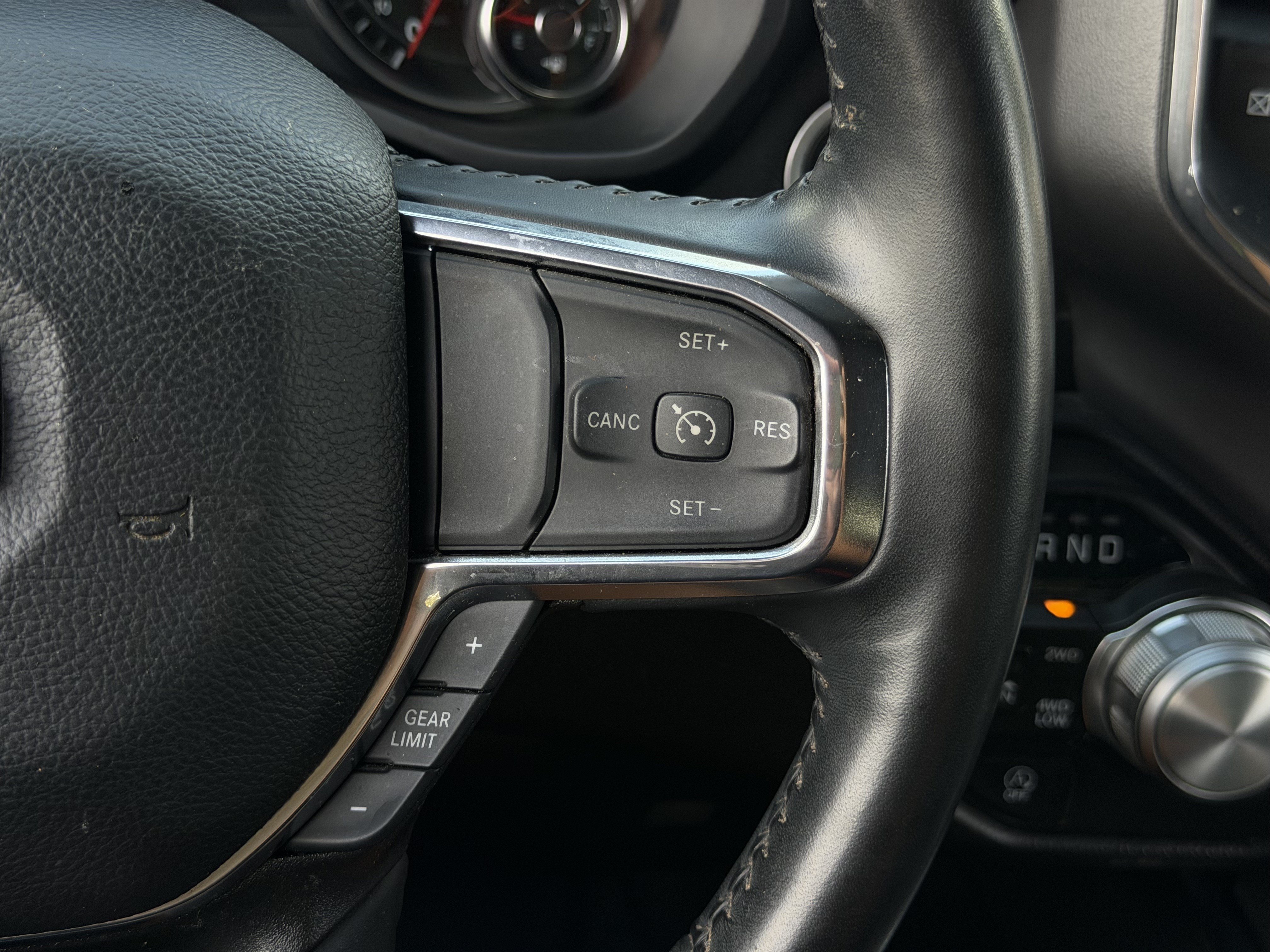 Used 2024 RAM 1500 Laramie AWD/4WD image 19