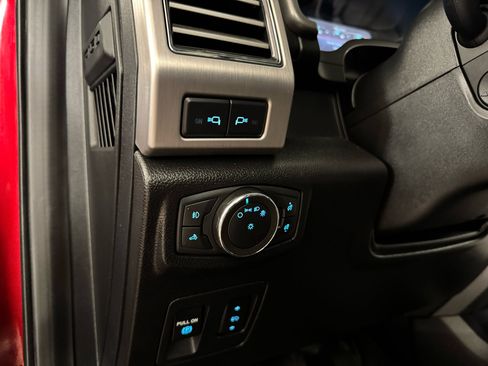 Used 2019 Ford F150 Platinum w/ Equipment Group 701A Luxury image 21