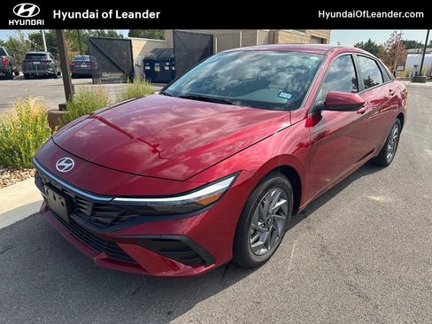 Certified 2024 Hyundai Elantra Blue FWD image 1