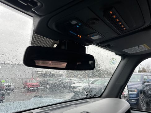 Used 2022 Ford Bronco Black Diamond w/ Sasquatch Package image 17