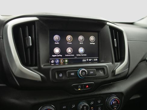 Used 2023 GMC Terrain SLE w/ Driver Convenience Package image 8