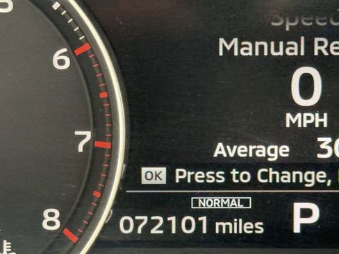 Used 2022 Mitsubishi Outlander SE image 16