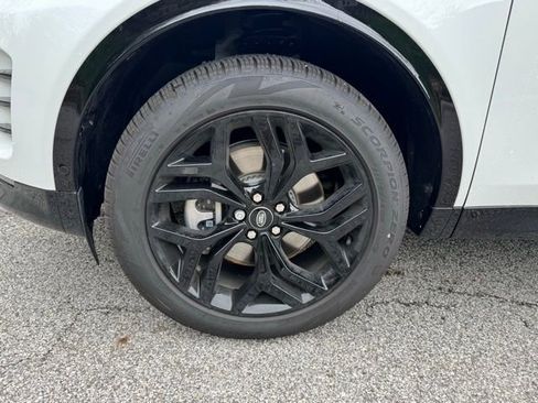 New 2026 Land Rover Discovery Sport Landmark AWD/4WD image 2