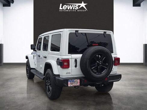Used 2022 Jeep Wrangler Unlimited Sahara AWD/4WD image 3