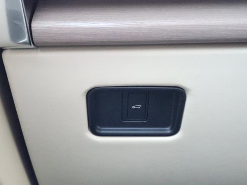 New 2026 Land Rover Range Rover Autobiography image 21