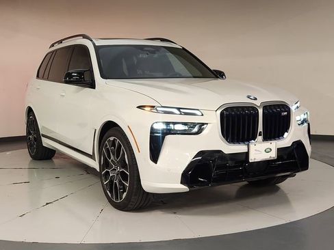 Used 2026 BMW X7 M60i w/ Executive Package image 7