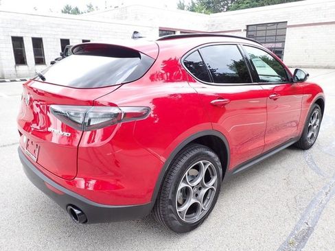 New 2025 Alfa Romeo Stelvio Sprint image 7