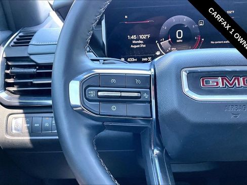 Used 2025 GMC Acadia AT4 AWD/4WD image 13