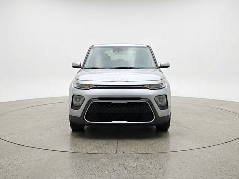 Used 2025 Kia Soul LX w/ LX Technology Package image 2