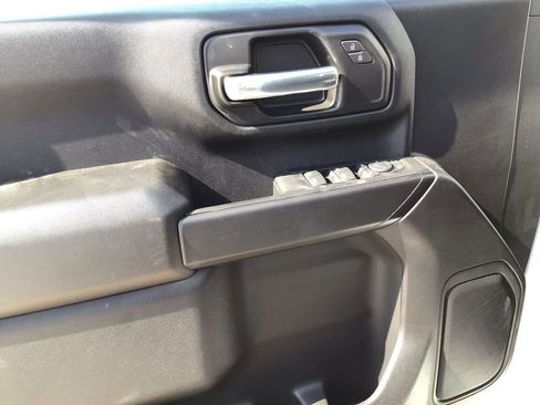 Used 2025 Chevrolet Silverado 2500 Custom w/ Custom Value Package image 23