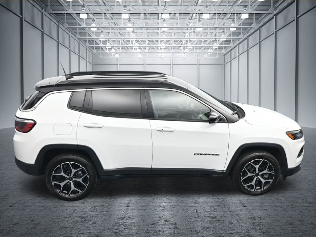 Used 2025 Jeep Compass Limited AWD/4WD image 23