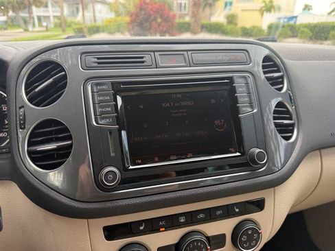 Used 2016 Volkswagen Tiguan R-Line FWD image 22