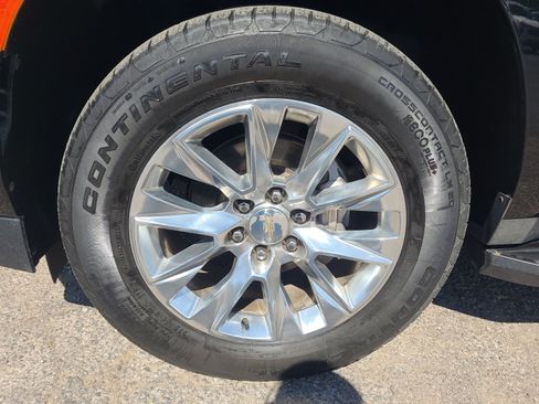 Used 2023 Chevrolet Tahoe Premier w/ Advanced Technology Package AWD/4WD image 11