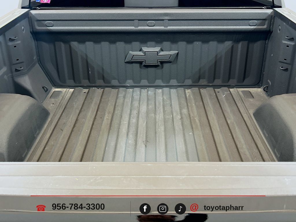Used 2025 Chevrolet Silverado 1500 LT Trail Boss w/ LT Trail Boss Premium Package AWD/4WD image 26