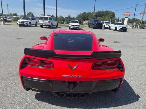 Used 2019 Chevrolet Corvette Stingray Coupe w/ 1LT RWD image 6