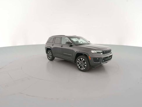 New 2025 Jeep Grand Cherokee Overland w/ Trailer Tow Package image 16