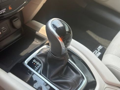 Used 2020 Nissan Rogue Sport SV FWD image 30