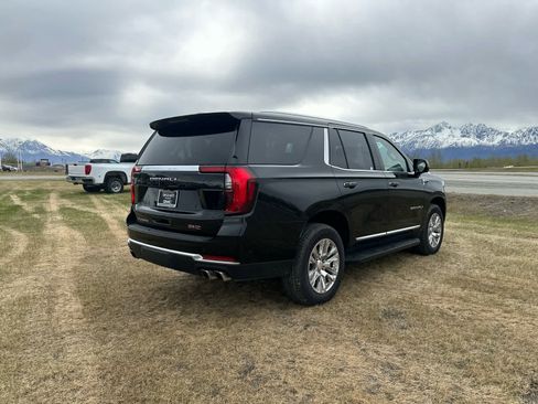 Used 2025 GMC Yukon Denali AWD/4WD image 5