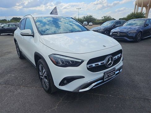 Certified 2025 Mercedes-Benz GLA 250 4MATIC image 11