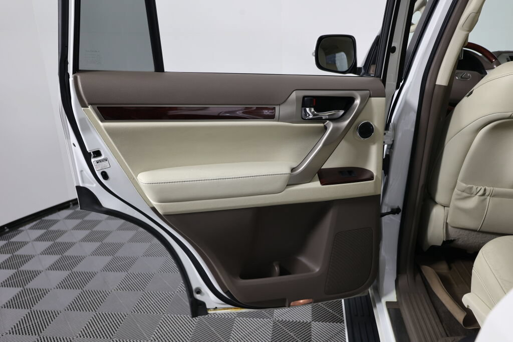 Used 2010 Lexus GX 460 Premium AWD/4WD image 17