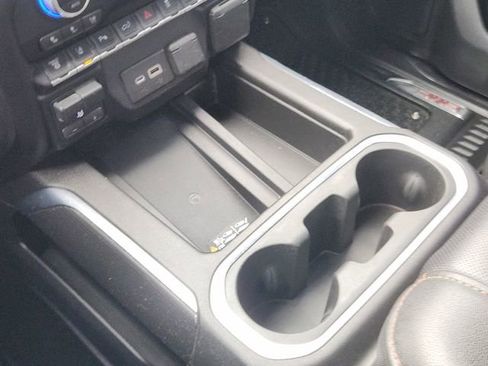 Used 2021 GMC Sierra 2500 AT4 w/ AT4 Premium Plus Package image 18