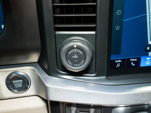 Used 2025 Ford F250 Platinum w/ Platinum Plus Package image 32